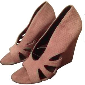 Elizabeth and James wedge shoe